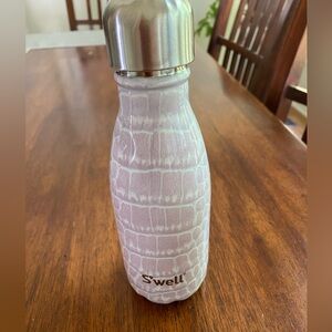 Swell Water Bottle